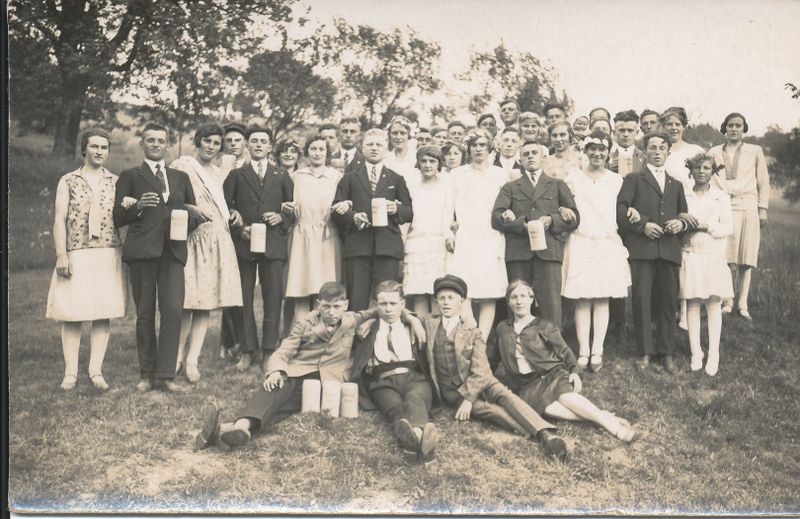 Datei:Fahnenweihe 1929 des Männergesangverein 2.jpg
