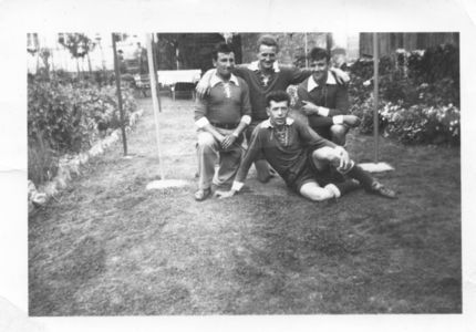 Spieler der SG Blaubach-Diedelkopf um 1960.jpg